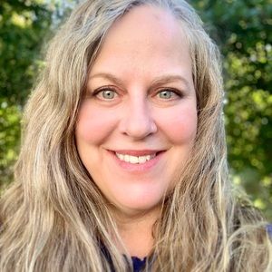 Meet your Posher, Leanne